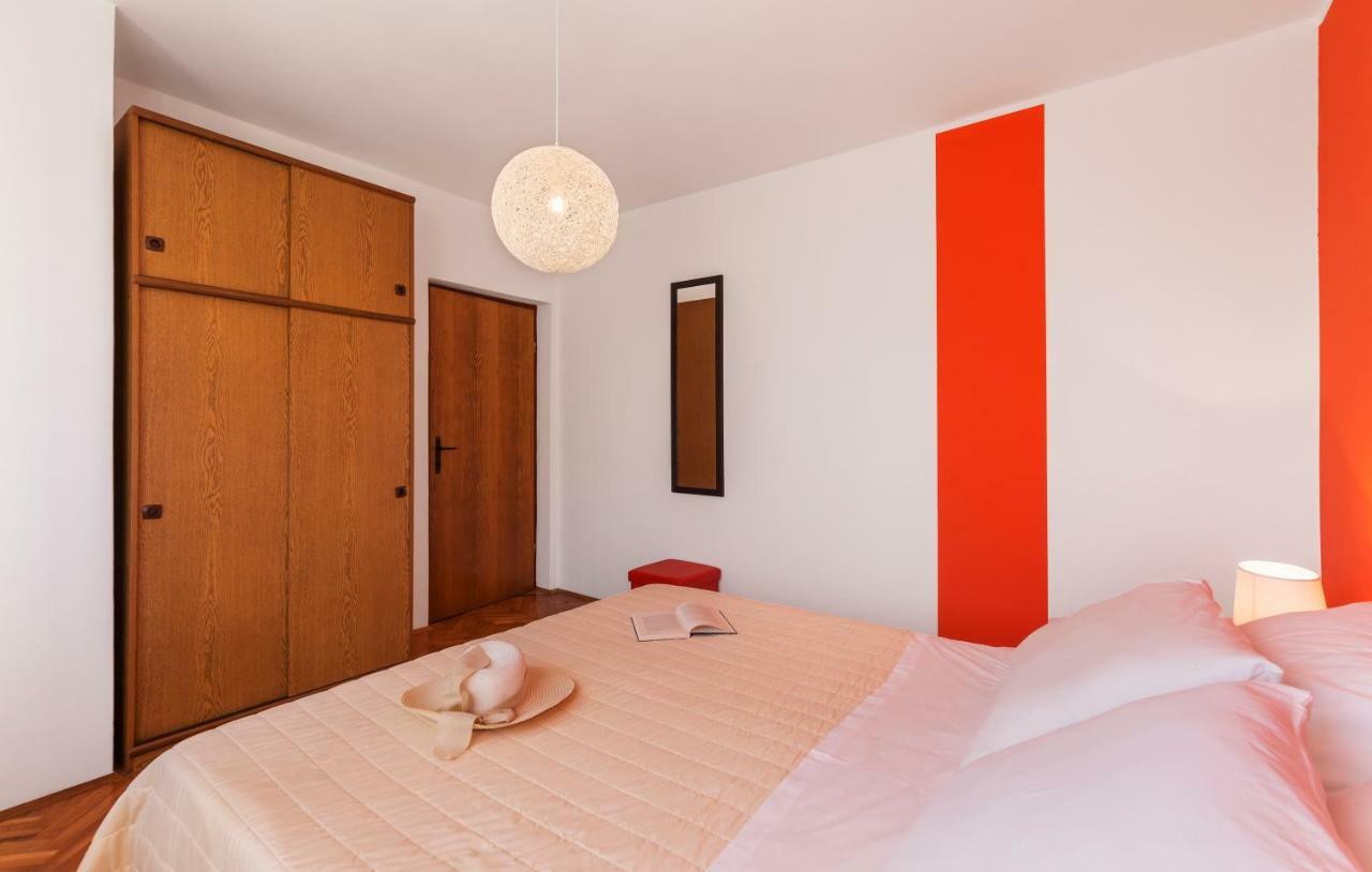 Two Bedroom Apartment, Nice Neighborhood, Free Parking, Wifi Pula Exterior photo