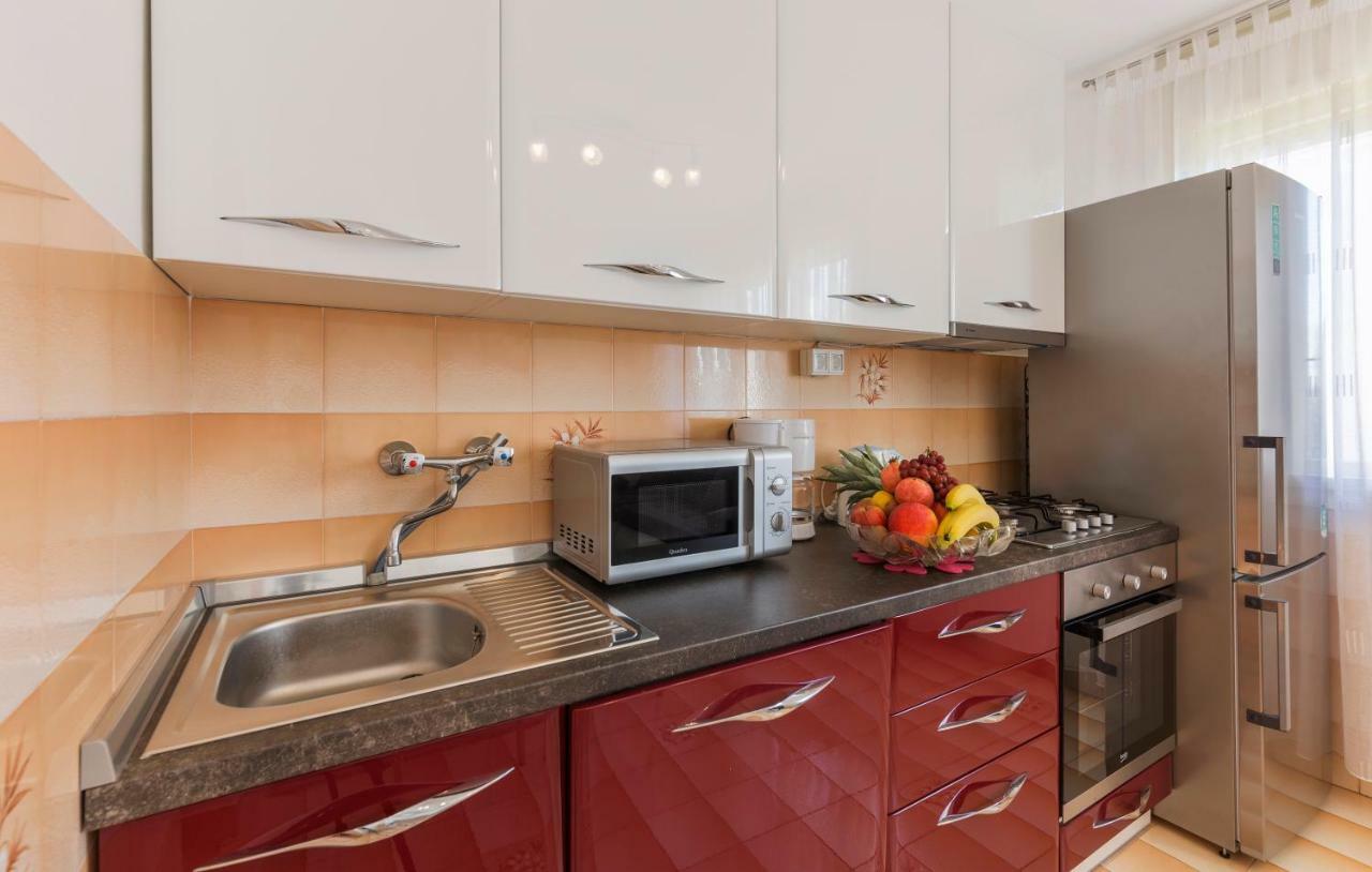 Two Bedroom Apartment, Nice Neighborhood, Free Parking, Wifi Pula Exterior photo